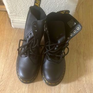 Black dr martens size 6 soft top